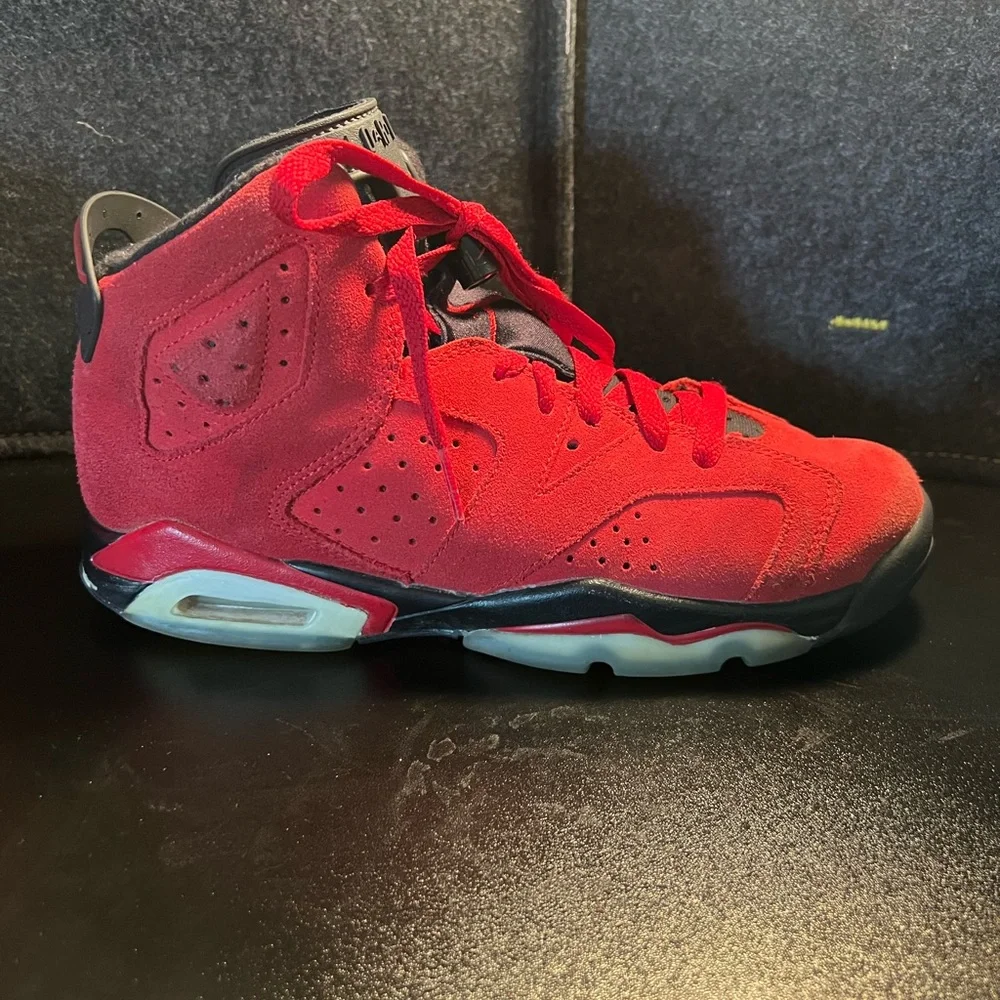 Nike‎ Air Jordan 6 Retro Toro Bravo Boys Size 7Y Red Basketball Shoes Sneakers